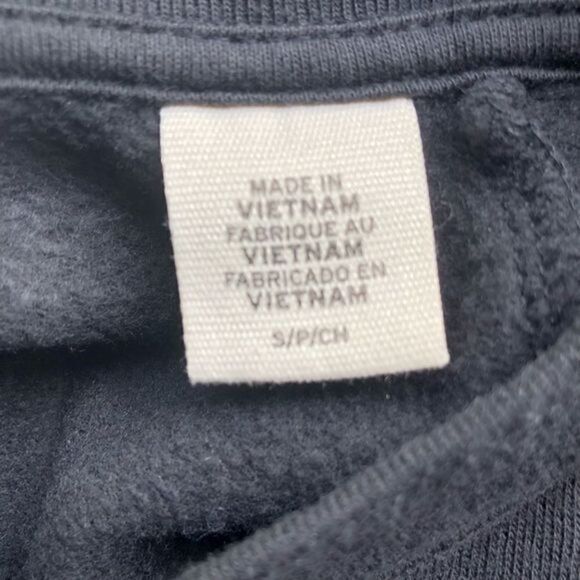 Levi’s Black Sweatshirt - Picture 6 of 8